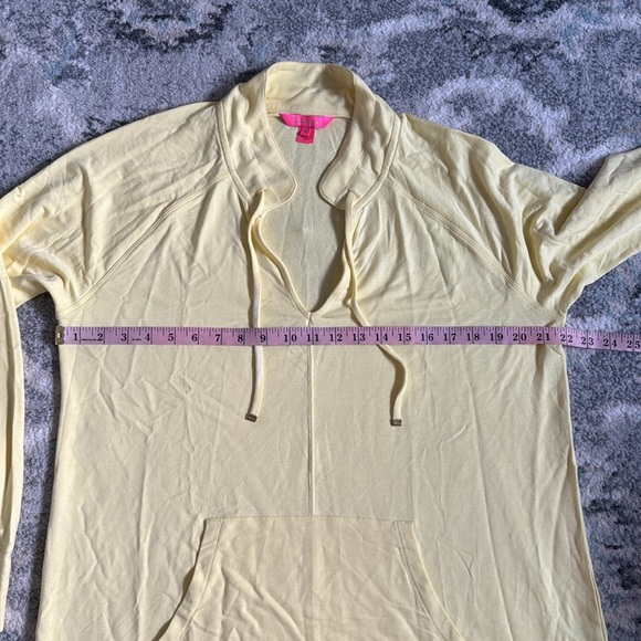 Lilly Pulitzer Butter Yellow Popover - Picture 10 of 13